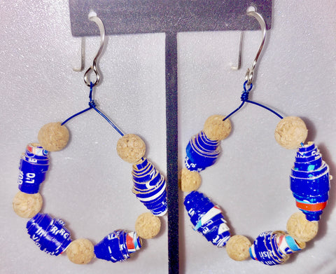 Boucles d'oreilles créoles à perles bleues